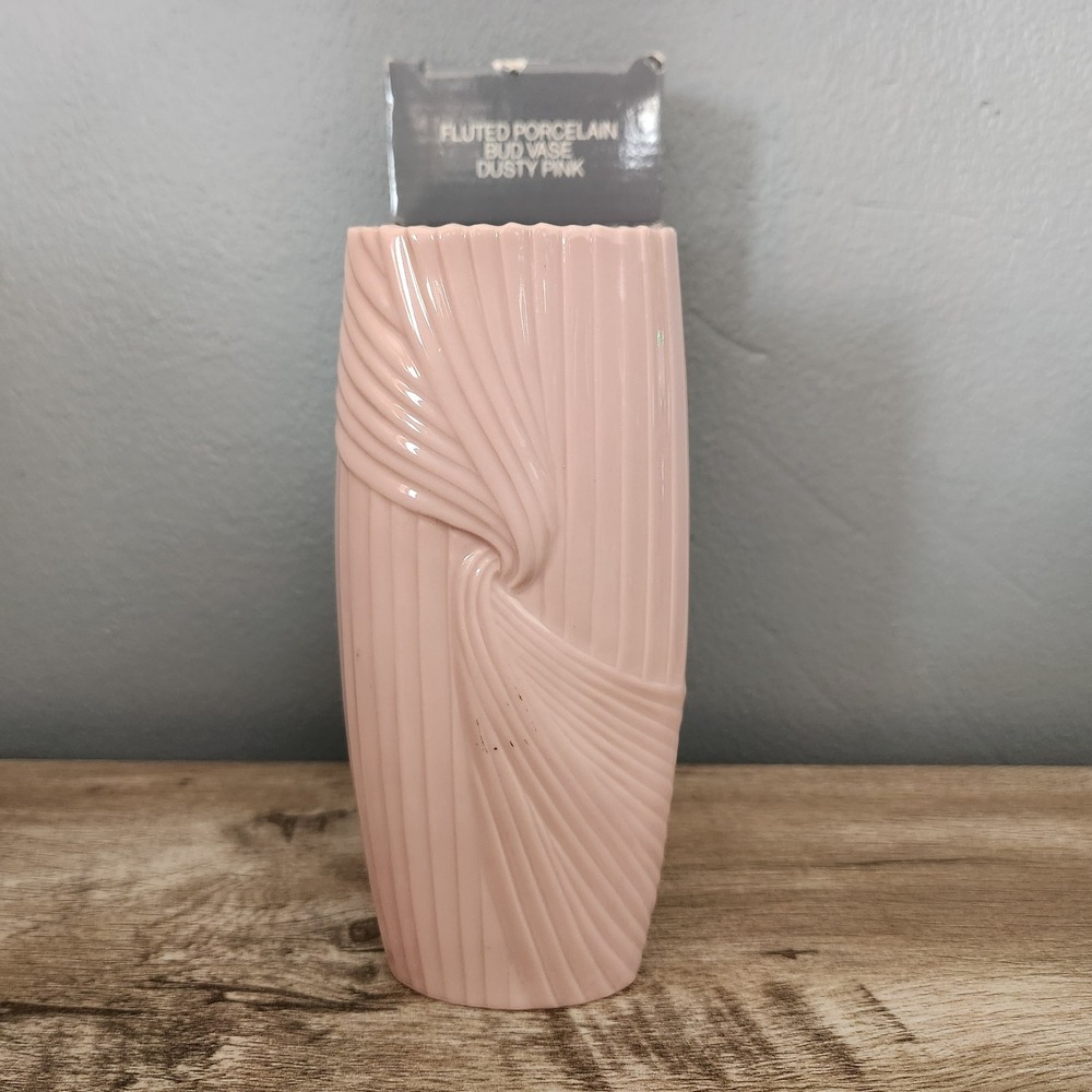 Avon Gift Collection Fluted Porcelain Bud Vase Dusty Pink Vintage Made in Japan